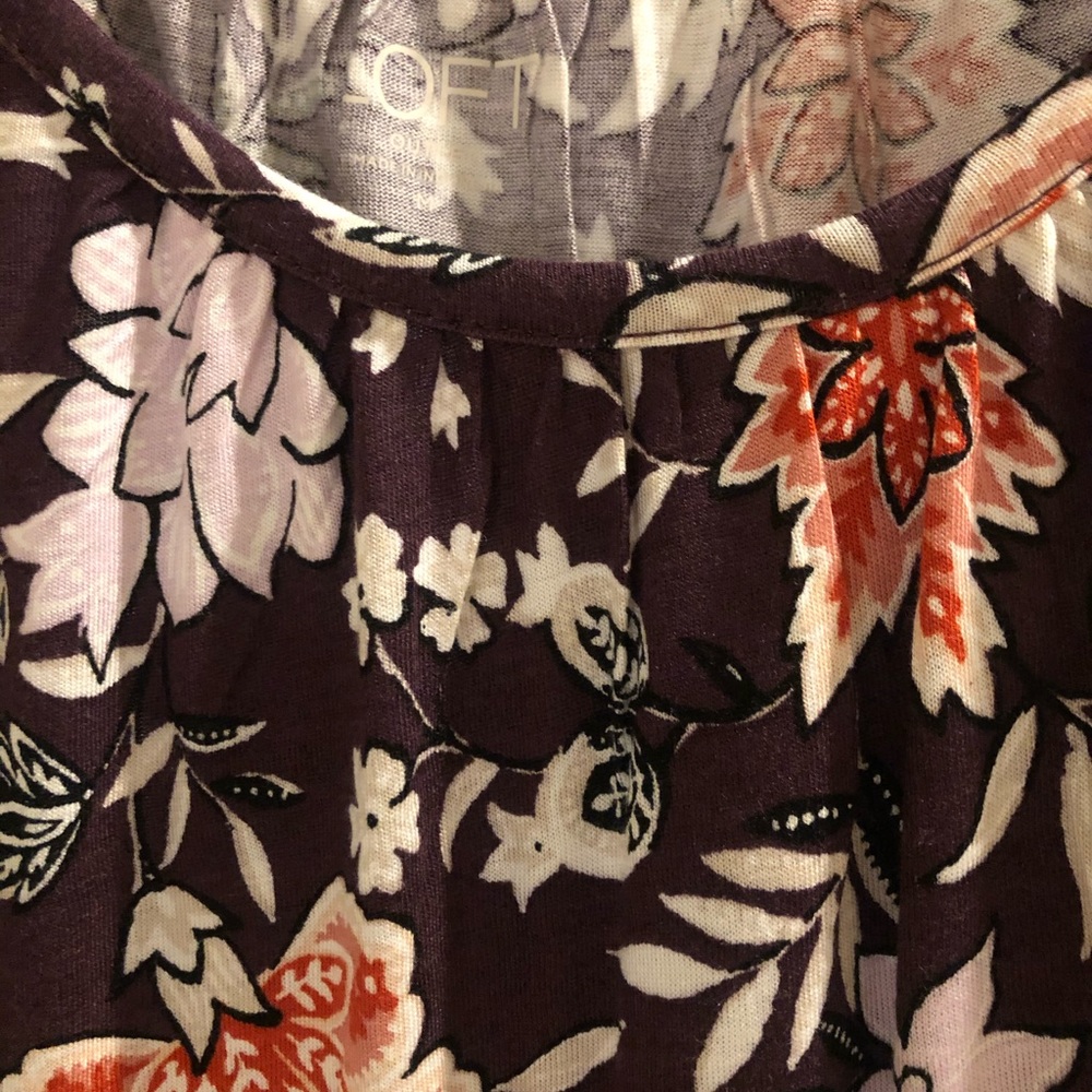 Ann Taylor LOFT sleeveless Top Size medium NWT